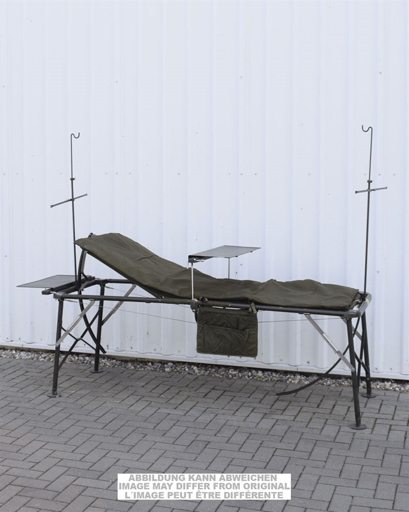 Lit de campagne hospitalier type US à châssis en acier, stock ancien