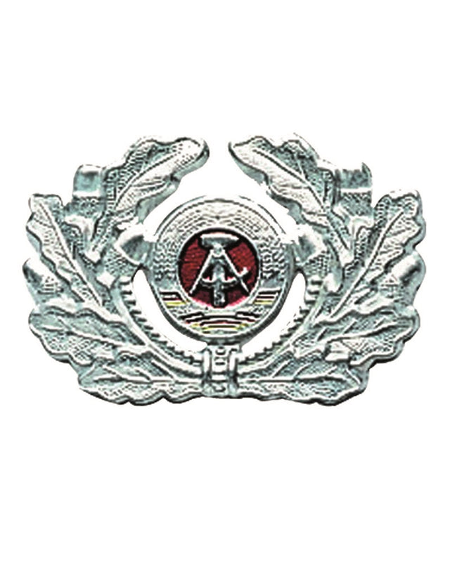 Couronne de casquette de soldat des forces terrestres est-allemandes