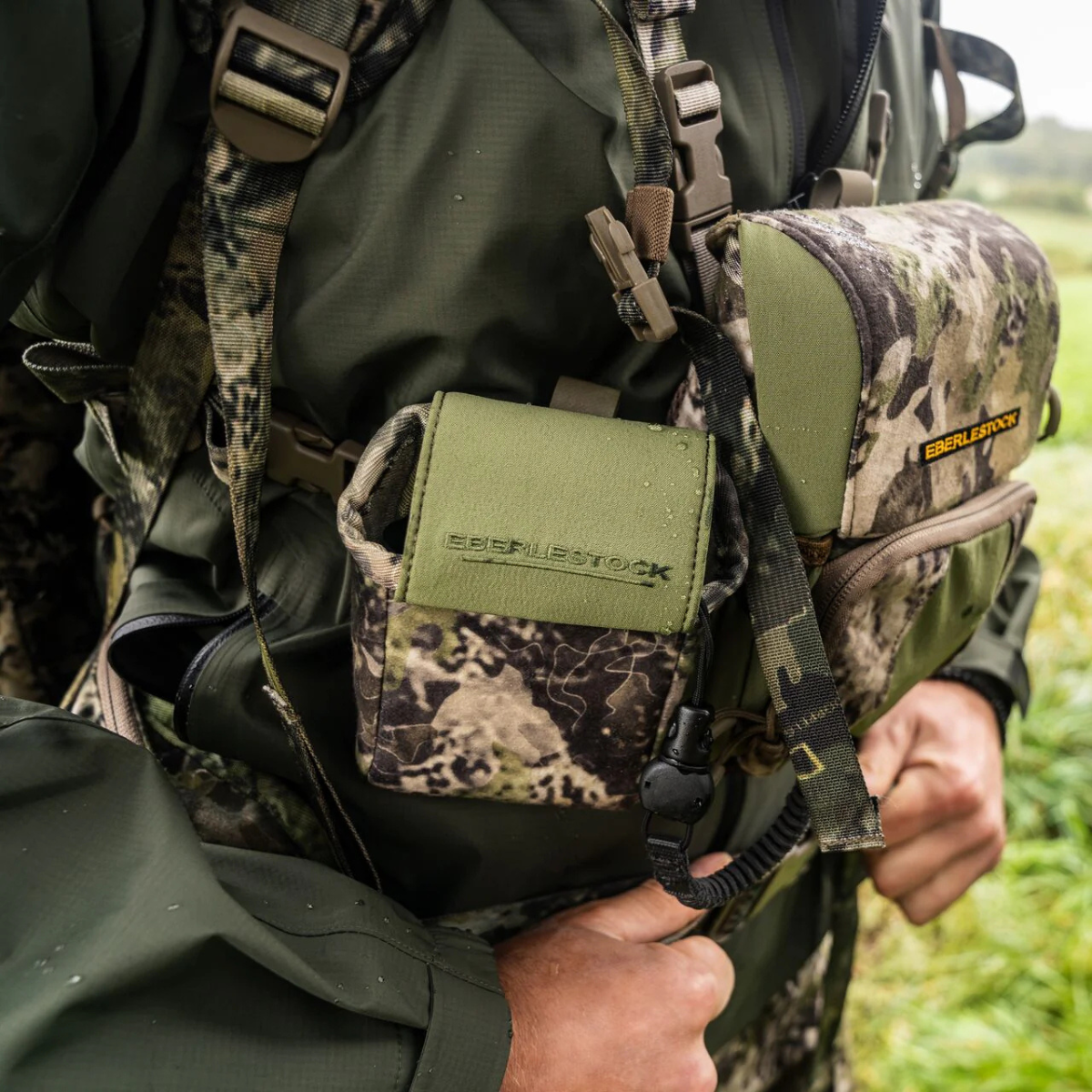 Étui porte-télémètre tactique Eberlestock Recon à ouverture magnétique pour harnais optique