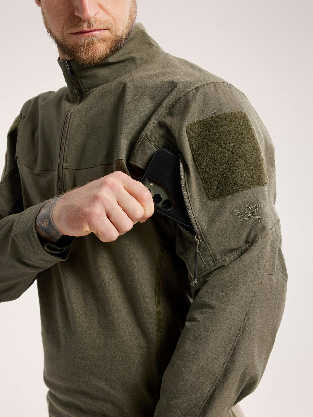 Chemise de combat Arc'teryx LEAF Assault Shirt AR Gen 2 à col profil bas à glissière