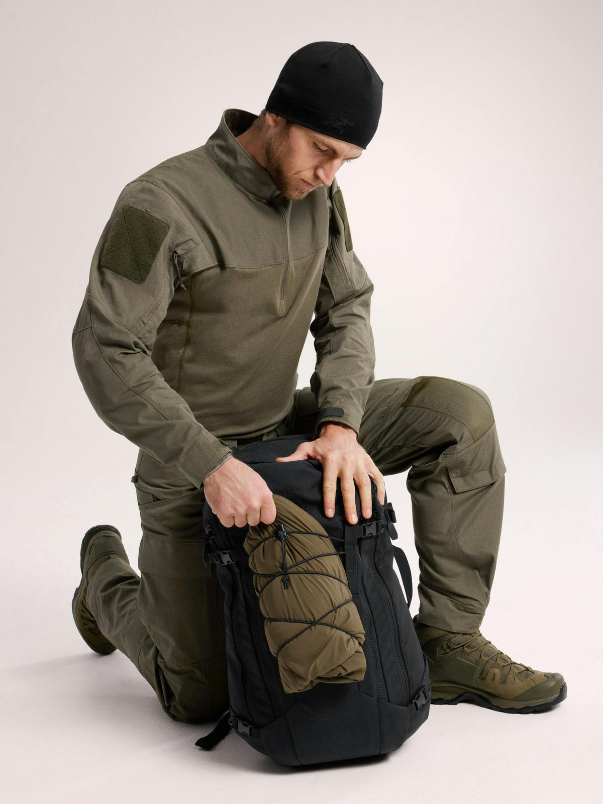 Chemise de combat Arc'teryx LEAF Assault Shirt AR Gen 2 à col profil bas à glissière