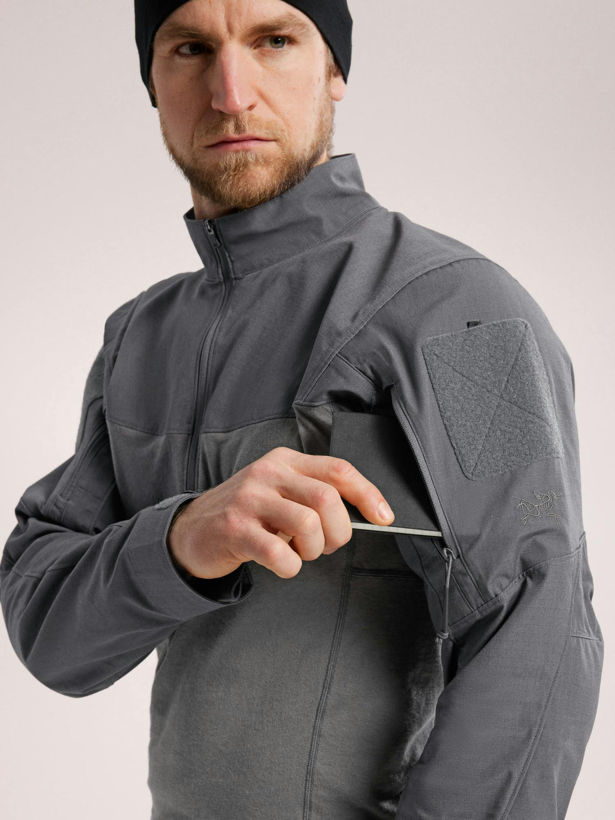 Chemise de combat Arc'teryx LEAF Assault Shirt AR Gen 2 à col profil bas à glissière