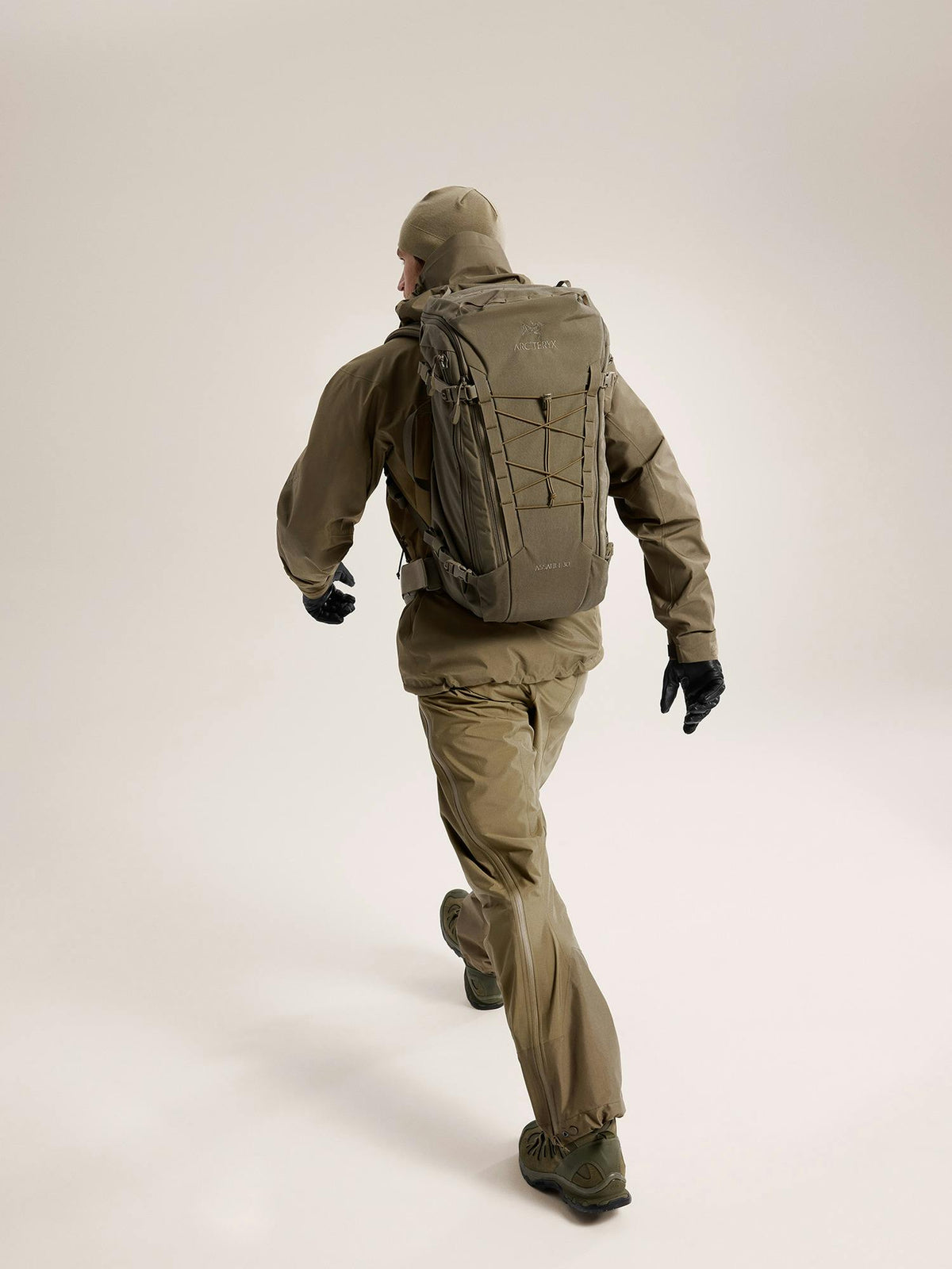Sac à dos de combat Arc'teryx LEAF Assault Pack 30 litres compatible gilet balistique
