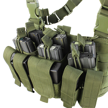 Gilet chest rig Condor Recon six chargeurs fusil et six chargeurs de pistolet