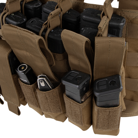 Gilet chest rig Condor Recon six chargeurs fusil et six chargeurs de pistolet
