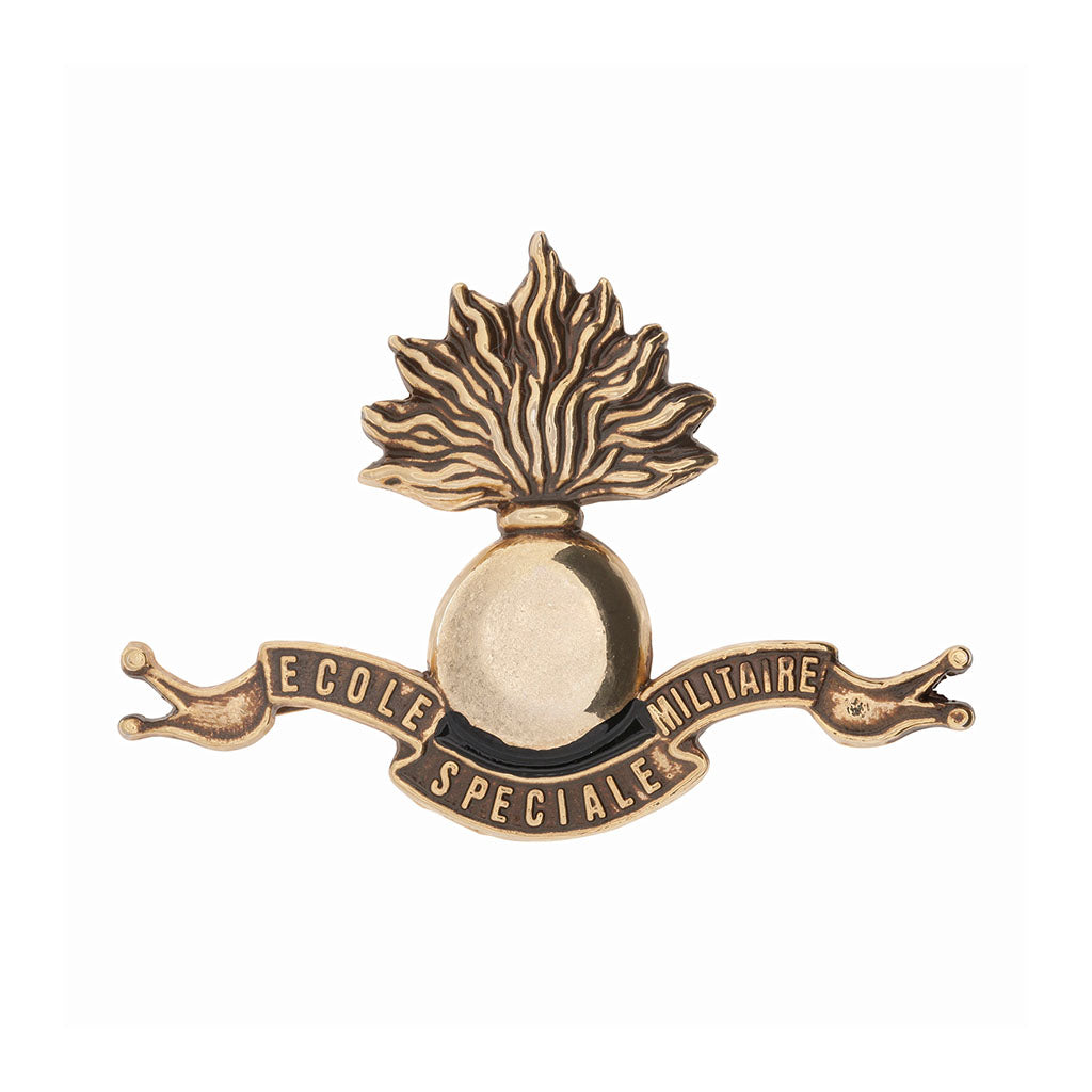 Insigne de béret École spéciale militaire Boussemart en zamac injecté gravure relief
