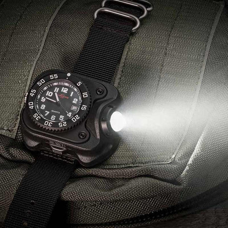 Lampe de poignet Surefire 2211 Signature 300 lumens rechargeable avec montre intégrée