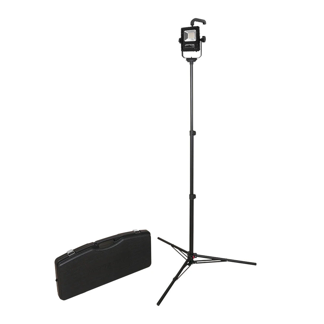 Lampe projecteur Nightstick NSR-1516C 2 500 lumens base magnétique et trépied