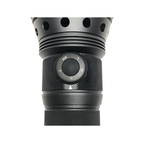 Lampe projecteur Powertac X10K 9 500 lumens 490 000 candela portée 1 400 mètres