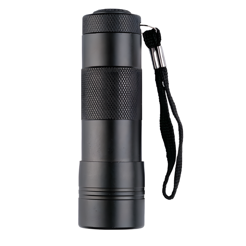Lampe torche Mil-Tec 12 LED indice IP44 20 lumens portée 30 m 3 piles AAA