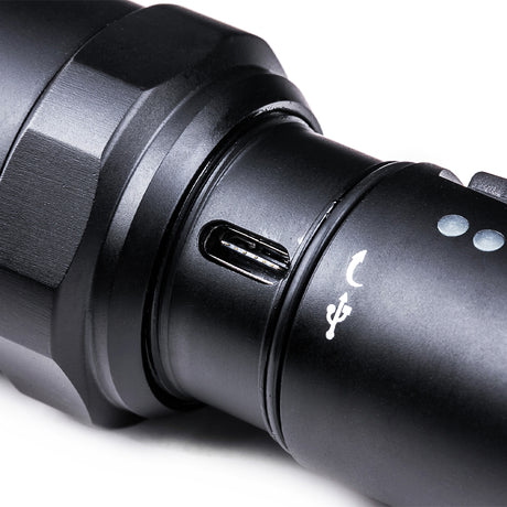 Lampe torche Nextorch P80B 2 100 lumens portée 380 m IPX7 en alliage d'aluminium de qualité