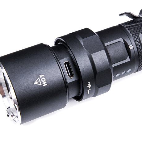 Lampe torche Nextorch P91 5 000 lumens portée 300 m IPX7 en alliage d'aluminium de qualité