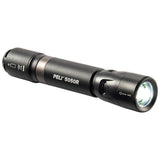 Lampe torche Peli 5050R LED rechargeable 883 lumens, portée 201 m, 164 g