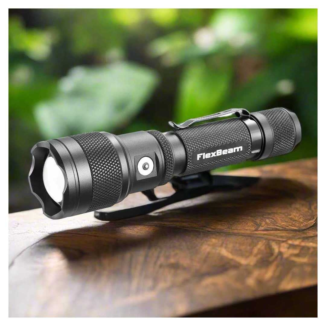 Lampe torche Powertac FlexBeam 1 200 lumens à faisceau réglable portée 700 mètres