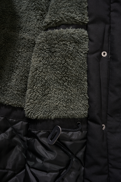 Parka Brandit Marsh Lake coupe femme à pans longs doublure matelassée et peluche