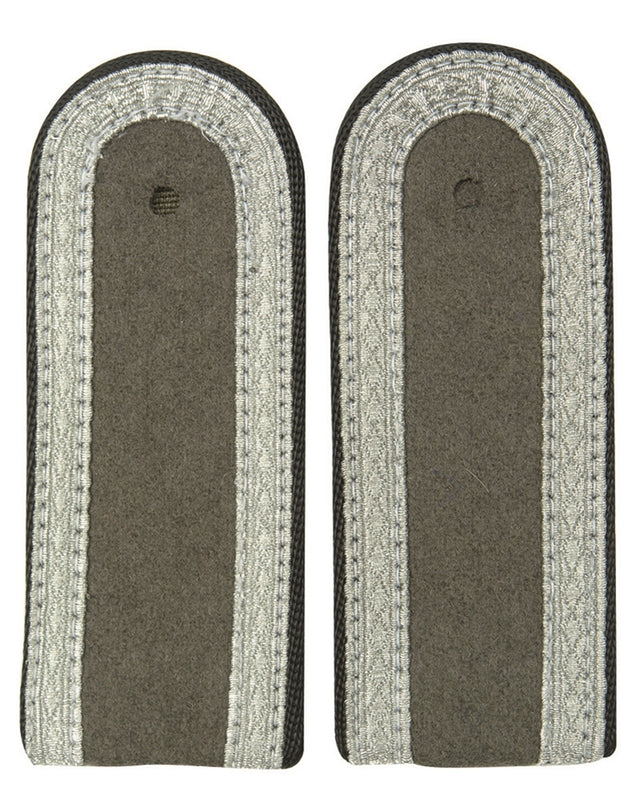 Pattes d'épaule de sous-officier de l'armée est-allemande, fonds de dépôt