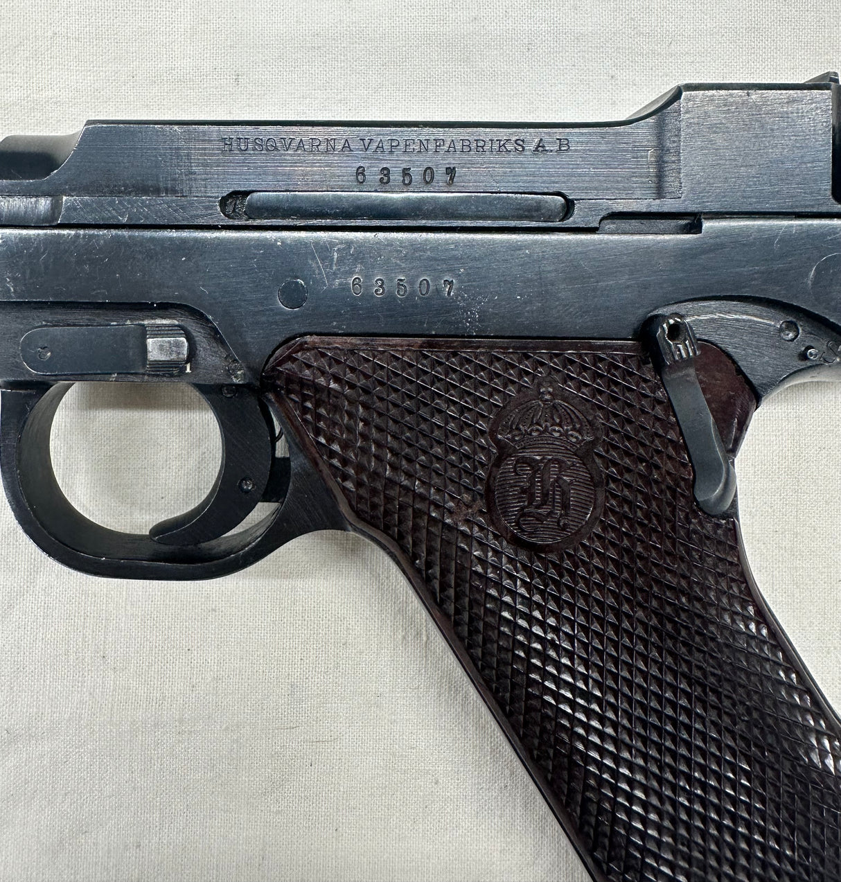 Pistolet Suédois Lahti M40 fabrication Husqvarna M40 ALCX