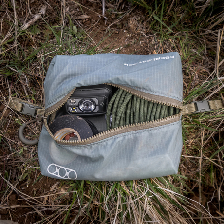 Poche de rangement tactique Eberlestock Hangar Zip semi-transparente à suspendre