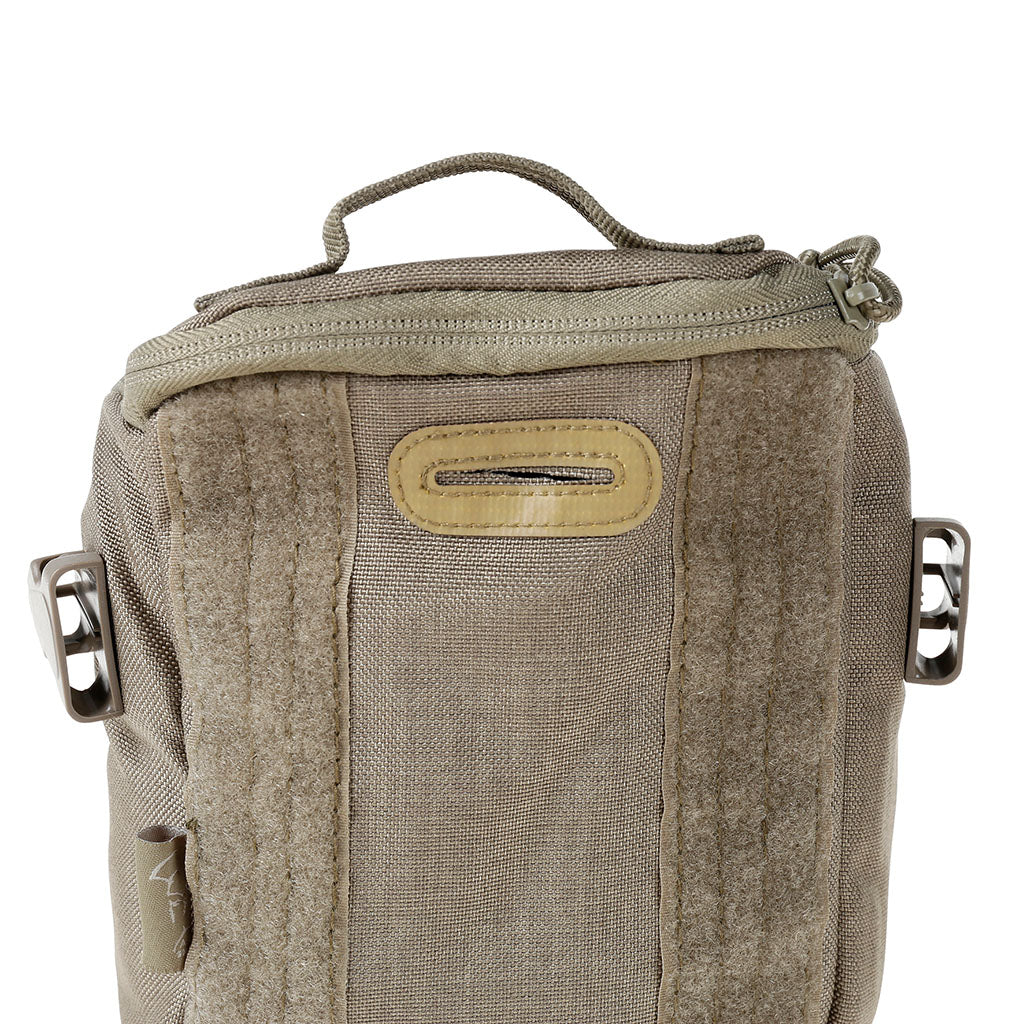 Pochette médicale garnie Ares MOLLE avec garrot pansement compressif et ciseaux