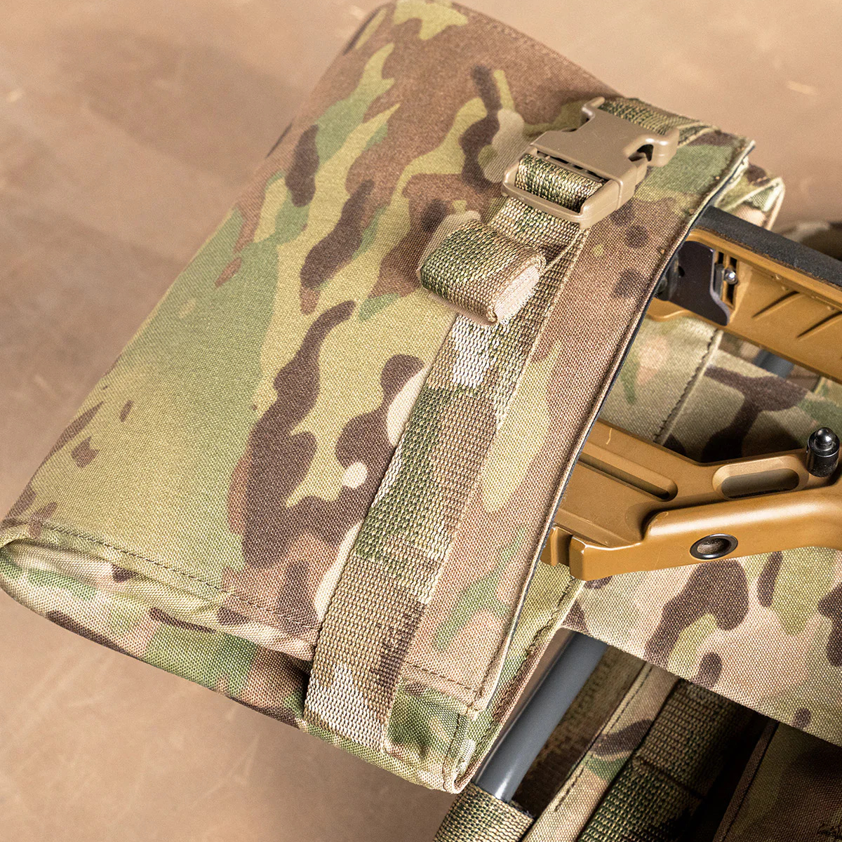 Porte-arme réglable tactique Eberlestock Mission ARC EMOD pour cadre Mission