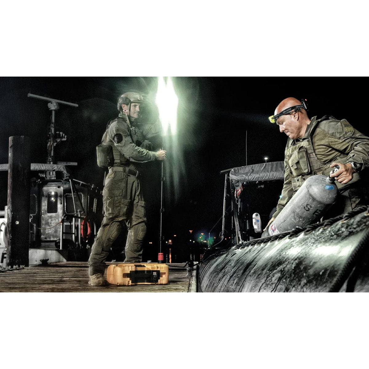 Projecteur Peli RALS 9490 6 000 lumens IP54 mât 1,83 m batterie échangeable