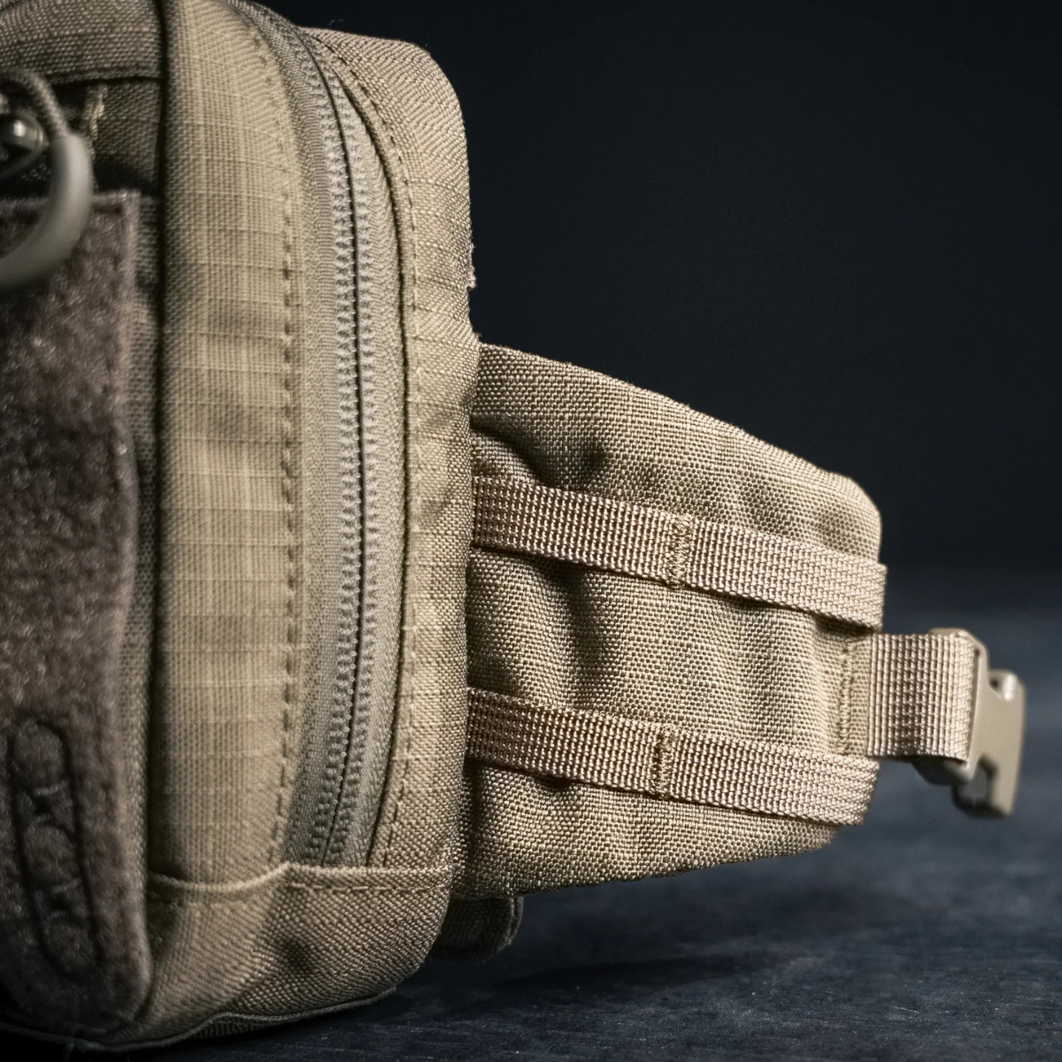 Sacoche de poitrine tactique Eberlestock Fury 2 L à profil bas en ripstop 500D