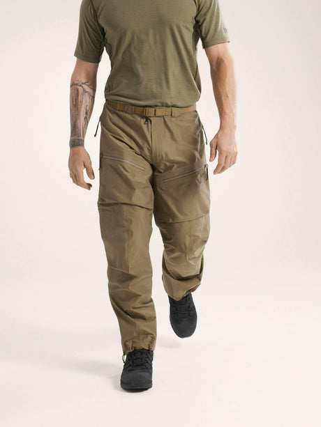 Sur-pantalon Arc'teryx LEAF Alpha Pant Gen 2 Gore-Tex à glissières latérales