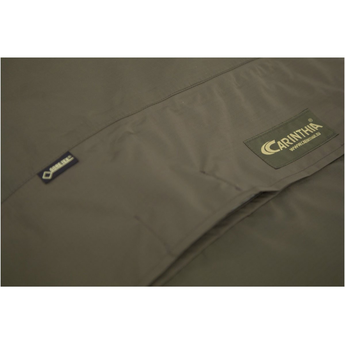 Sur-sac de couchage Carinthia Combat en Gore-Tex 3 couches, étanche et respirant, 700 g