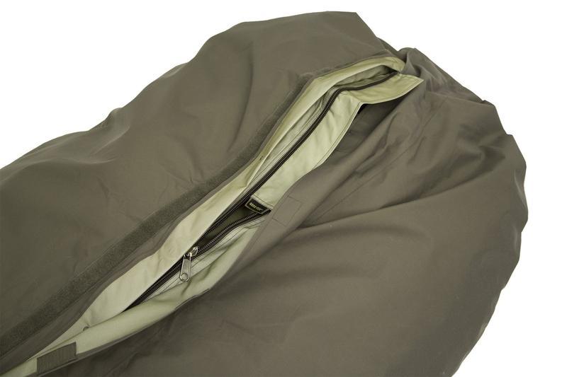 Sur - sac de couchage COVER GTX Carinthia - Vert olive - Welkit.com