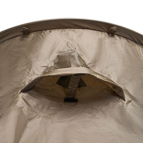 Tente tunnel Ares Pyrène 1,75 kg trois arceaux de 8,5 mm et triple ventilation