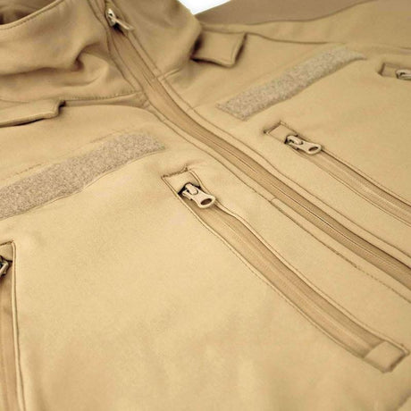 Veste softshell Mil-Tec Tactical Plus laminé trois couches colonne 8000 mm avec boucles pouces et compartiments protection