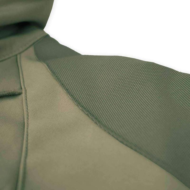 Veste softshell Mil-Tec Tactical Plus laminé trois couches colonne 8000 mm avec boucles pouces et compartiments protection