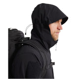 Anorak softshell Arc'teryx Leaf Gamma SL 86 % nylon 14 % élasthanne annoncé à 260 grammes