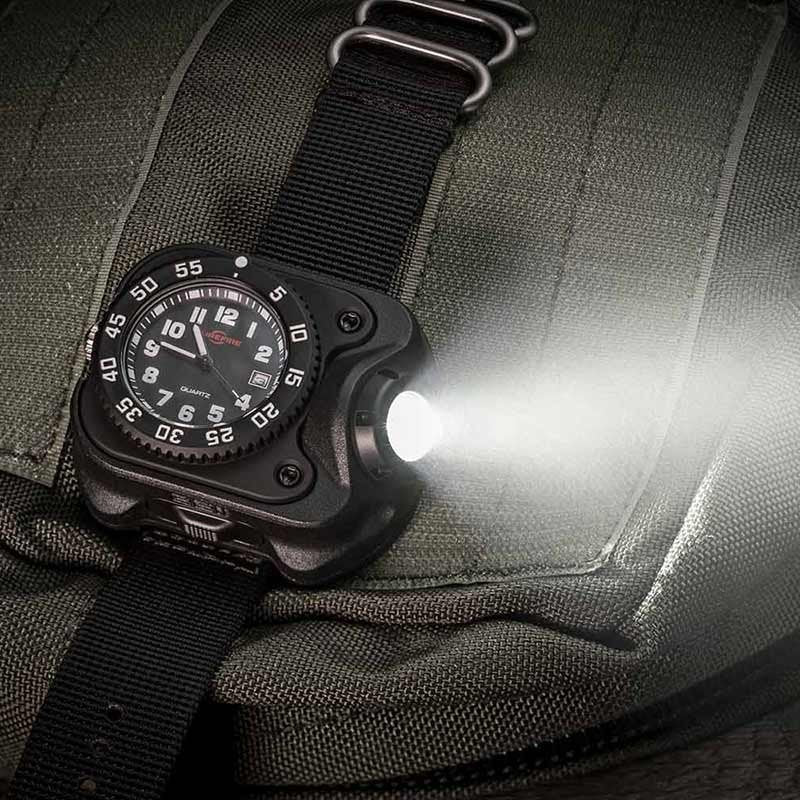 Lampe de poignet Surefire 2211 Signature 300 lumens rechargeable avec montre intégrée