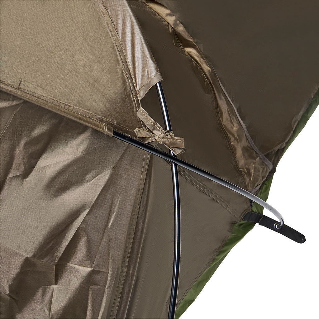 Tente tunnel Ares Pyrène 1,75 kg trois arceaux de 8,5 mm et triple ventilation